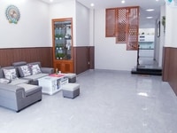 Cho thuê nhà nguyên căn mặt tiền 3 tầng đường Trần Cao Vân