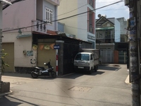 Mặt bằng góc ngã 4 (Nhà Nguyên Căn cho thuê)