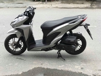Bán xe máy Vario 150 , đời mới , màu xám, nguyên rin