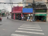 Sang nhượng mặt bằng ngã 3 đèn giao thông, sát chợ Cây Thị.