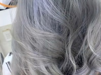 Salon toc xinh Tuyển Thợ phụ nữ làm việc ở quan 7 Salon toc xinh Tuyển Thợ phụ nữ làm việc ở quan 7