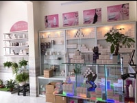 Gấp Gấp Gấp cần 3 nữ phụ bán mỹ phẩm Gấp Gấp Gấp cần 3 nữ phụ bán mỹ phẩm