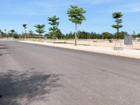 Bán lô đường 7m5 đối diện dãy nhà phố khu Nam Hội An, cách sông 500m Bán lô đường 7m5 đối diện dãy nhà phố khu Nam Hội An, cách sông 500m