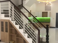 Kẹt vốn làm ăn cần bán ngây căn nhà trên Kẹt vốn làm ăn cần bán ngây căn nhà trên