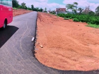 Cần bán lô đất ngay Tp, dt 256m2, Giá 990Tr Cần bán lô đất ngay Tp, dt 256m2, Giá 990Tr