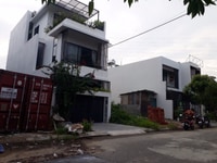 Định cư nước ngoài nên cần bán lại lô đất kề góc cạnh chợ thị trấn. Định cư nước ngoài nên cần bán lại lô đất kề góc cạnh chợ thị trấn.