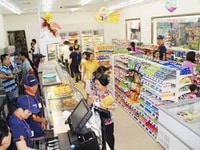 Công ty chúng tôi cần tuyển nhân viên thu ngân làm việc cho cửa hàng. Công ty chúng tôi cần tuyển nhân viên thu ngân làm việc cho cửa hàng.