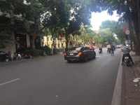 Bán nhà 1 sô, 1 chủ tại mặt phố Hàng Bài diện tích 550m mặt tiền 18m Bán nhà 1 sô, 1 chủ tại mặt phố Hàng Bài diện tích 550m mặt tiền 18m