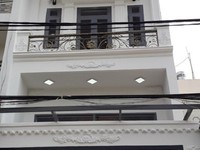 Chính chủ bán nhà mặt tiền đường 7m, sau chợ Đầu Mối Nông Sản Hóc Môn