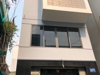 Phòng mặt trước có ban cong cữ sỗ tolet cao cấp rộng thoáng Phòng mặt trước có ban cong cữ sỗ tolet cao cấp rộng thoáng