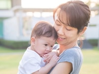 Tôi mới sinh bé được 4 tháng cần gấp một vú nuôi Tôi mới sinh bé được 4 tháng cần gấp một vú nuôi