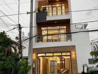 Nhà phố 4 tấm, 320m2, mặt tiền đường Huỳnh Tấn Phát Nhà phố 4 tấm, 320m2, mặt tiền đường Huỳnh Tấn Phát