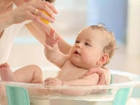 Tuyển người phụ chăm bé ăn ở lại Tuyển người phụ chăm bé ăn ở lại