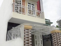 Nhà 1 lầu 1 trệt ngay chợ Bình Chánh Nhà 1 lầu 1 trệt ngay chợ Bình Chánh