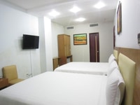 Cho thuê nhà +massage 90-92 mặt tiền đường Nguyễn Tri Phương Cho thuê nhà +massage 90-92 mặt tiền đường Nguyễn Tri Phương