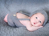 Tôi mới sinh em bé, cần người chăm sóc bé gấp Tôi mới sinh em bé, cần người chăm sóc bé gấp