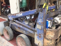 Xe xúc đang hoạt động tốt trả mặt bằng để lại cho anh em sử dụng Xe xúc đang hoạt động tốt trả mặt bằng để lại cho anh em sử dụng