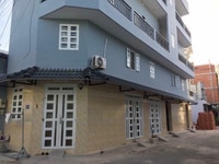 Còn 1 phòng lầu 2,giá 1tr850 có gác và ban công.máy lạnh khu an ninh