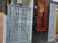 Nhà 41m2 mới x5 tầng, hướng Đông Nam, sổ đỏ , ô tô đỗ cửa