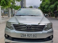 Cần bán gấp xe Fortuner đời 2013 máy xăng một chủ từ đầu Cần bán gấp xe Fortuner đời 2013 máy xăng một chủ từ đầu