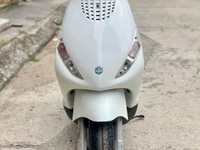 Zip100 trắng nguyên bản zin xe đẹp đi rất giữ gìn Zip100 trắng nguyên bản zin xe đẹp đi rất giữ gìn