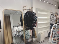 Sang shop thời trang - Mặt tiền Lê Văn Sỹ Sang shop thời trang - Mặt tiền Lê Văn Sỹ