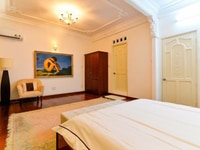 Cho thuê biệt thự hẻm lớn 78/9 Nguyễn Văn Trỗi, Phú Nhuận. DTSD 300m2. Cho thuê biệt thự hẻm lớn 78/9 Nguyễn Văn Trỗi, Phú Nhuận. DTSD 300m2.