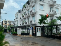 Bán nhà mới xây 1 lửng 3 lầu ,4 phòng ngủ, DT: 4.5*15m. Đường bàn cờ.