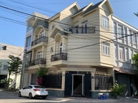 Nhà nguyên căn ở vừa làm văn phòng,oto đỗ thoải mái,nhà mới