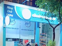 3 Nhân viên bán hàng tại cửa hàng tiện lợi 24/7