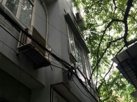 BÁn nhà lô góc, thoáng, rộng 35m2, nhà mặt ngõ, kinh doanh tốt. BÁn nhà lô góc, thoáng, rộng 35m2, nhà mặt ngõ, kinh doanh tốt.