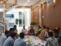 Nhà Quận 7 siêu đẹp hướng Đông Tứ Trạch TẶNG CÁI SÂN 4X20M , ĐỂ XE HƠI