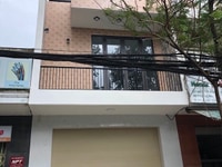 Cần bán nhà gần chợ 3 tầng 3 Mê đường Cù Chính Lan Đà Nẵng. Cần bán nhà gần chợ 3 tầng 3 Mê đường Cù Chính Lan Đà Nẵng.