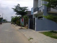 Nhà 1 trệt 2 lầu mặt tiền Ngã tư Nguyễn Khuyến, kinh doanh ngay. Nhà 1 trệt 2 lầu mặt tiền Ngã tư Nguyễn Khuyến, kinh doanh ngay.