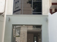 Cho thuê nhà Mới HXH Trần Hưng Đạo, Quận 1 gần vòng xoay Chợ Bến Thành Cho thuê nhà Mới HXH Trần Hưng Đạo, Quận 1 gần vòng xoay Chợ Bến Thành