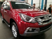 Isuzu Mu-X 1.9L AT 4x2 2019 Tặng phí trước bạ Isuzu Mu-X 1.9L AT 4x2 2019 Tặng phí trước bạ