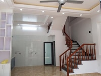 Nhà xây mới - oto đỗ cửa - sân cổng riêng tư Nhà xây mới - oto đỗ cửa - sân cổng riêng tư