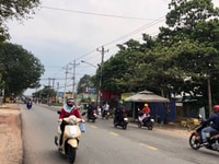 Cần bán lô đất siêu vip 12,3x43m thổ cư 300m MTKD (ĐT742) Cần bán lô đất siêu vip 12,3x43m thổ cư 300m MTKD (ĐT742)