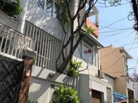 Nhà sát mặt tiền, 3 Tầng Út Tịch Tân Bình 121m2 giá chỉ hơn 4 tỷ Hẻm X Nhà sát mặt tiền, 3 Tầng Út Tịch Tân Bình 121m2 giá chỉ hơn 4 tỷ Hẻm X