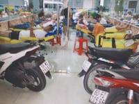 Tuyển thợ nam lâu năm, có kinh nghiệm cắt đẹp Tuyển thợ nam lâu năm, có kinh nghiệm cắt đẹp