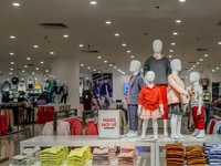 Cho thuê nhà mặt phố Phạm Văn Đồng, 120 m2, 4 tầng Cho thuê nhà mặt phố Phạm Văn Đồng, 120 m2, 4 tầng
