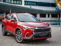 Siêu Phẩm Xe Toyota Xăng Lai Điện Đầu Tiên Tại Việt Nam Giá Mềm Siêu Phẩm Xe Toyota Xăng Lai Điện Đầu Tiên Tại Việt Nam Giá Mềm