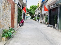 Cần tìm gấp 1cô giúp việc chăm bé 3 tuổi làm ăn ở lại với gia đình Cần tìm gấp 1cô giúp việc chăm bé 3 tuổi làm ăn ở lại với gia đình