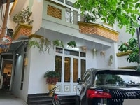 Nhà lớn HXH Hoàng Hoa Thám, p7, BT, 140m2, 3 lầu giá 14 tỷ Nhà lớn HXH Hoàng Hoa Thám, p7, BT, 140m2, 3 lầu giá 14 tỷ