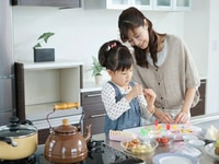 Tuyển 1 giúp việc, 2 người chăm ông bà, 1 chăm bé bao ăn ở lại tại nhà Tuyển 1 giúp việc, 2 người chăm ông bà, 1 chăm bé bao ăn ở lại tại nhà