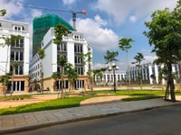 Bán nhà phố thương mại kinh doanh 2 mặt tiền - Eurowindow Garden City Bán nhà phố thương mại kinh doanh 2 mặt tiền - Eurowindow Garden City