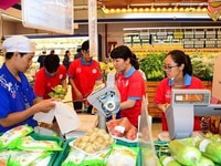 Cửa hàng cần tuyển thêm người bán hàng tại quầy Cửa hàng cần tuyển thêm người bán hàng tại quầy