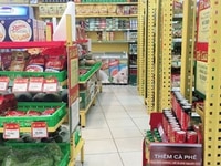 Cần tuyển 2 nữ bán hàng tại cửa hàng . ưu tiên người lớn tuổi Cần tuyển 2 nữ bán hàng tại cửa hàng . ưu tiên người lớn tuổi