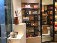 Sang nhượng cửa hàng Túi xách da nữ cao cấp Mặt tiền Lê Văn Sỹ Q3 Sang nhượng cửa hàng Túi xách da nữ cao cấp Mặt tiền Lê Văn Sỹ Q3