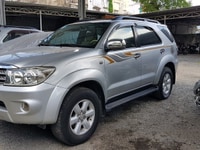Bán xe FORTUNER 2.7, đời 2011, còn đẹp, 80.000km